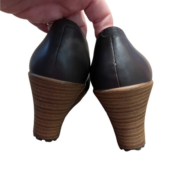 Crocs black Wedge Style Slip On Shoes Size Women’s 7 - Picture 2 of 7